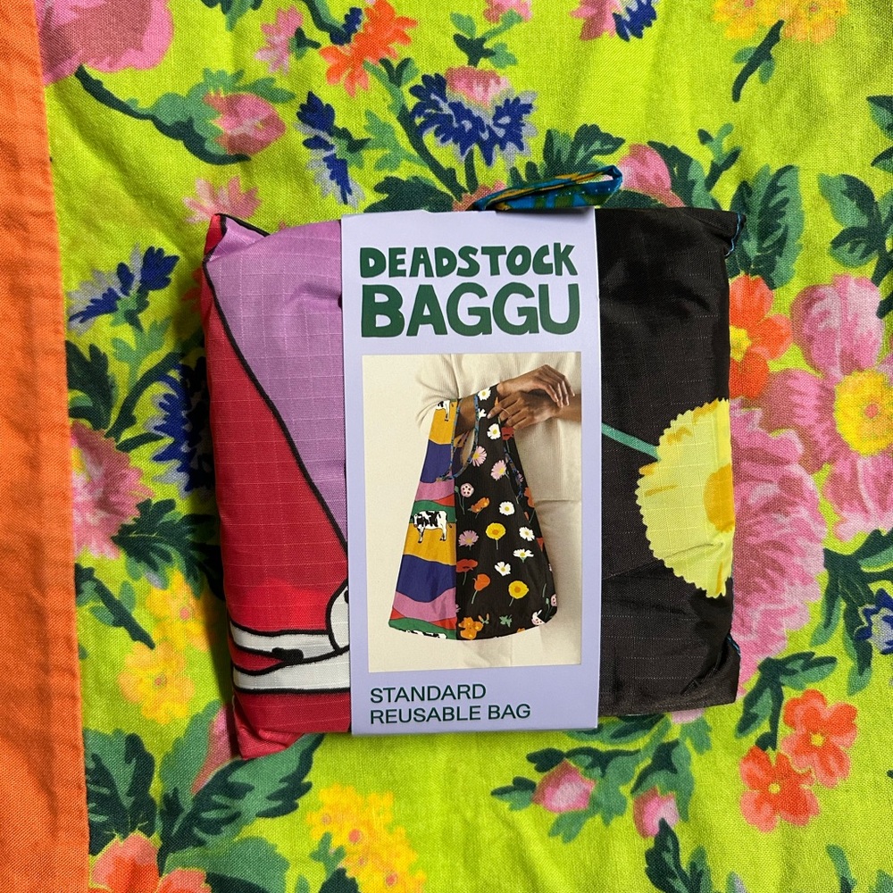 NWT deadstock Baggu free range